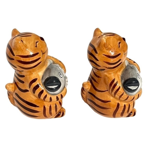 Adorable Cats Ceramic Salt & Pepper Shakers - Picture 4 of 7